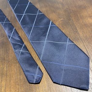 Diamond silk neck tie